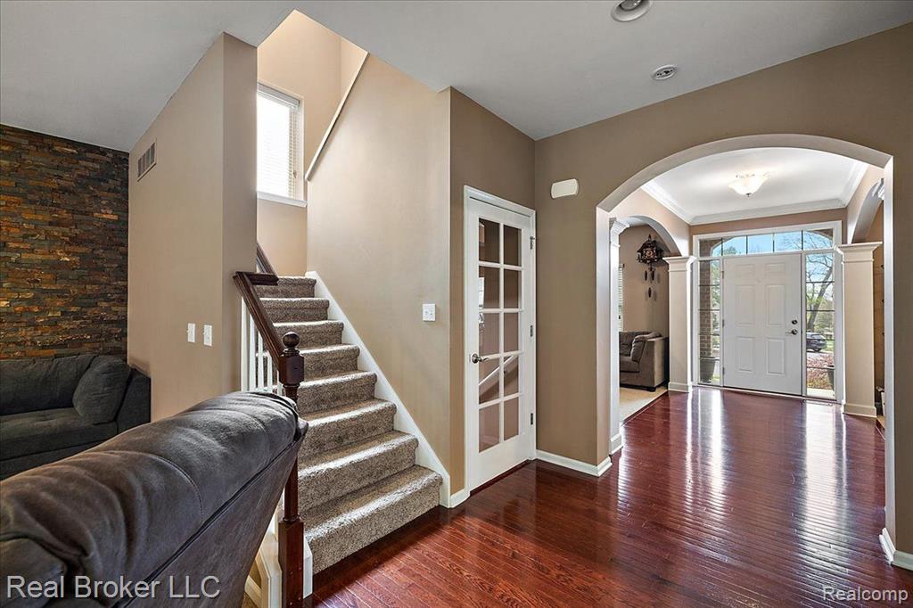5633 GOLF POINTE Drive, Clarkston, MI 48348 — Photo 48