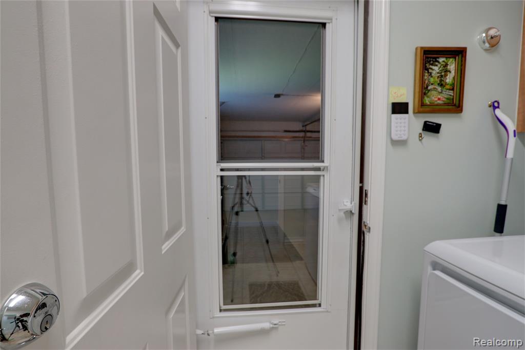 26489 Higgins Way, Flat Rock, MI 48134 — Photo 35