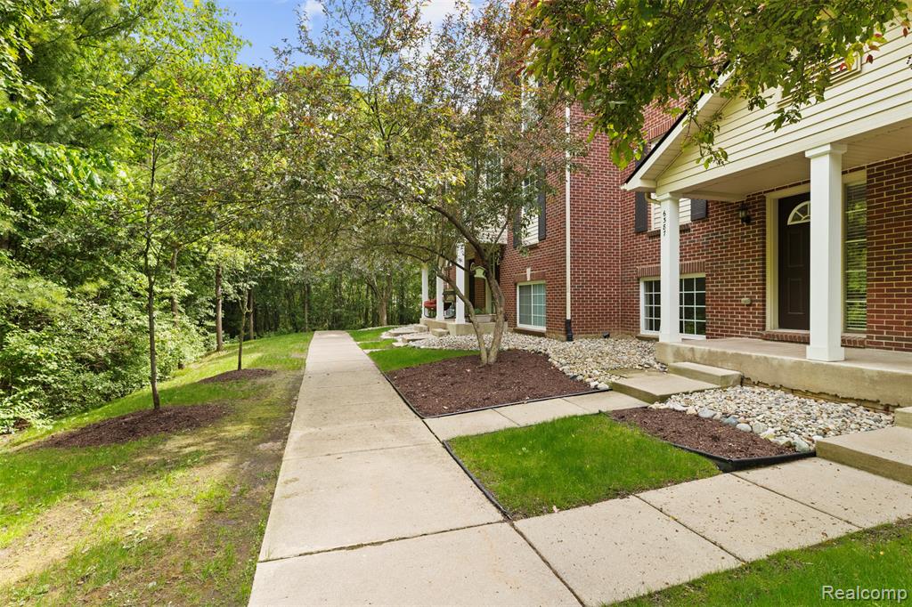 6387 Scoter Lane, Ypsilanti, MI 48197 — Photo 2