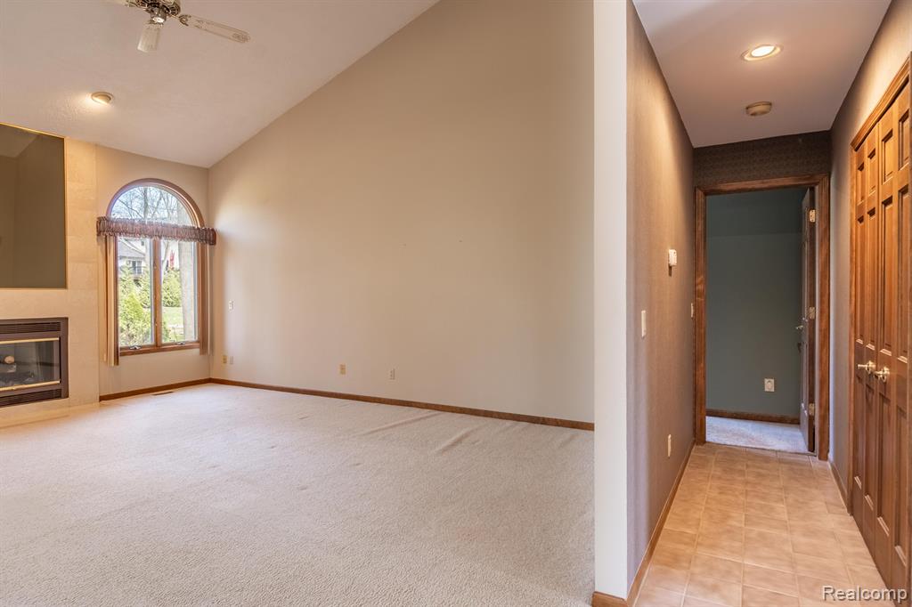 4435 OAK POINTE Drive, Brighton, MI 48116 — Photo 12