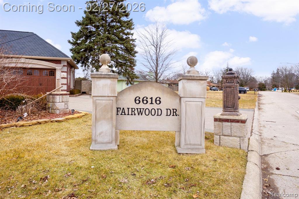 6616 Fairwood Drive, Dearborn Heights, MI 48127 — Photo 2