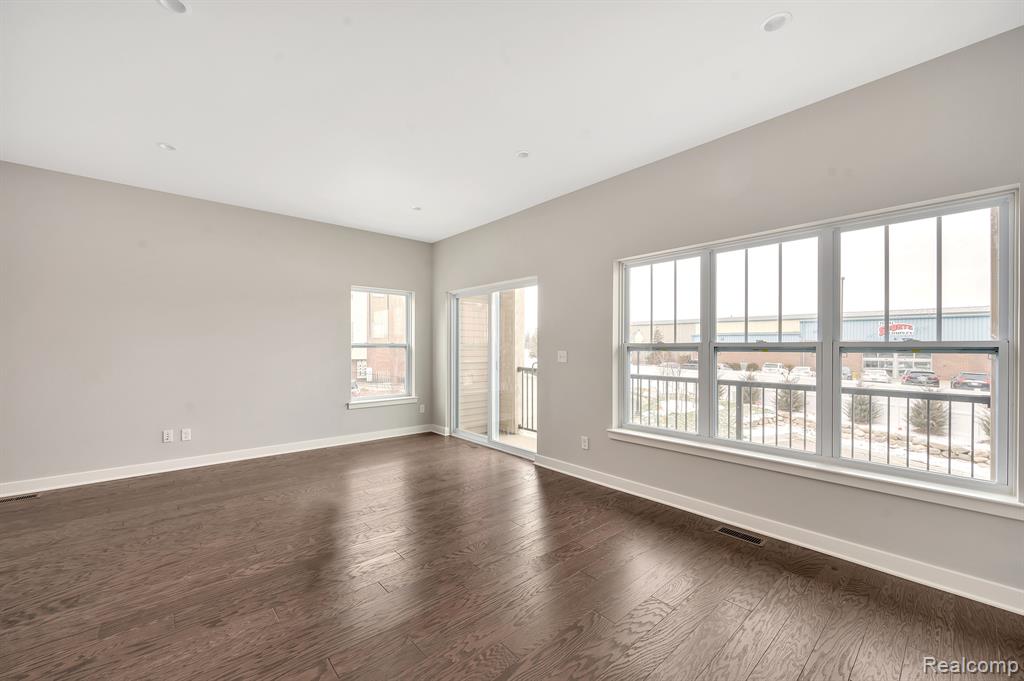 41600 ORIANNA Lane, 14, Novi, MI — Photo 20