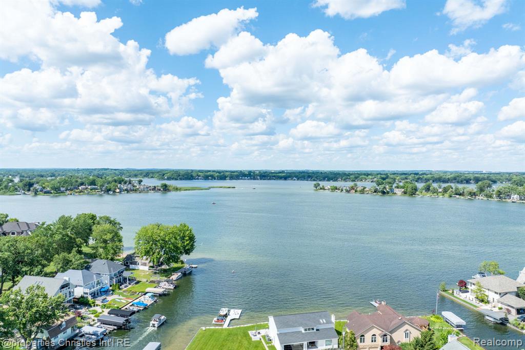 1700 MADDY Lane, Keego Harbor, MI 48320 — Photo 51