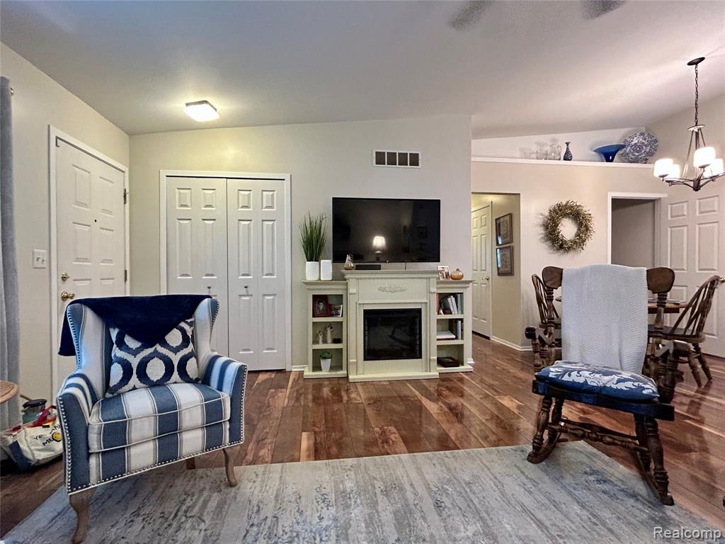 9545 Woodside Circle, Grand Blanc, MI 48439 — Photo 34