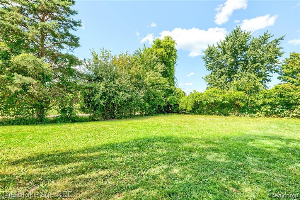 9050 E Bristol Road, Davison, MI 48423 — Photo 17