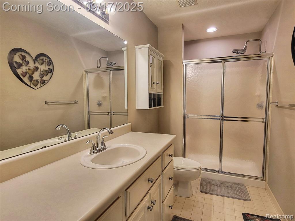 5566 Elmhurst Drive, Trenton, MI 48183 — Photo 27