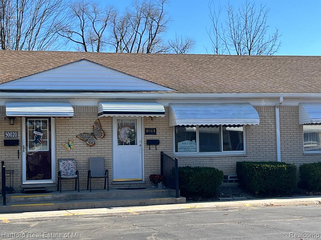 50018 Helfer Boulevard, Wixom, MI 48393 — Photo 12