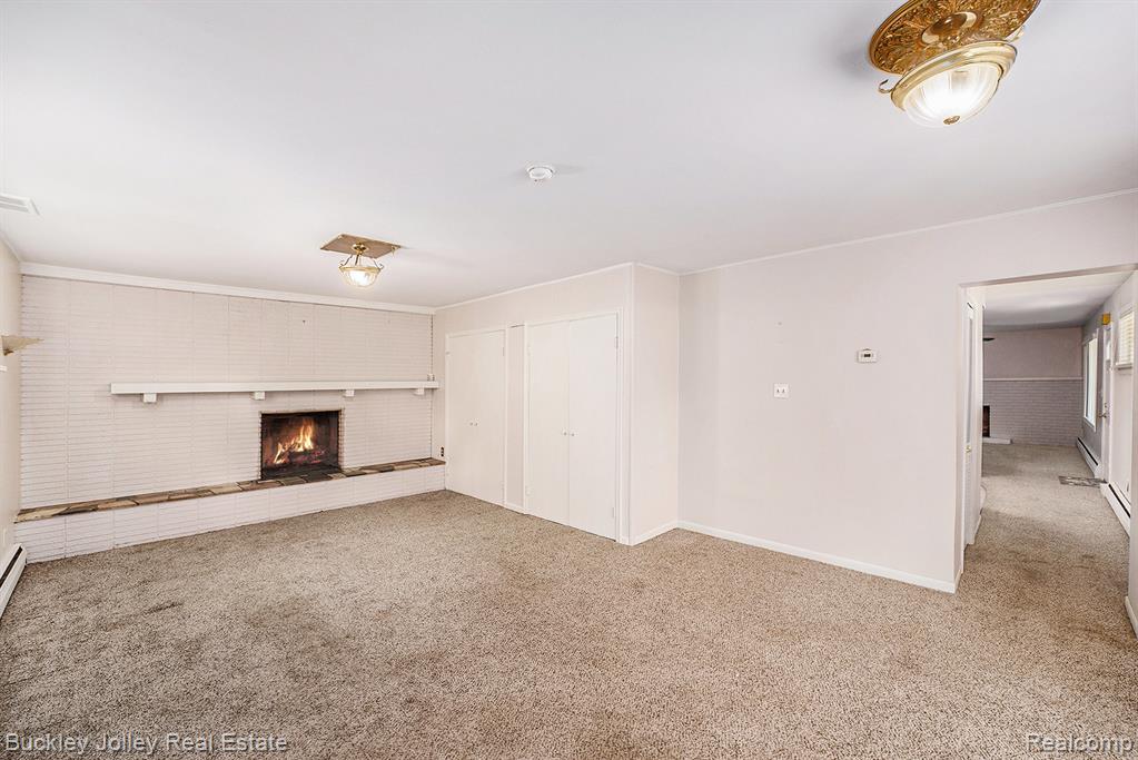 4212 Greendale Avenue, West Bloomfield, MI 48323 — Photo 4