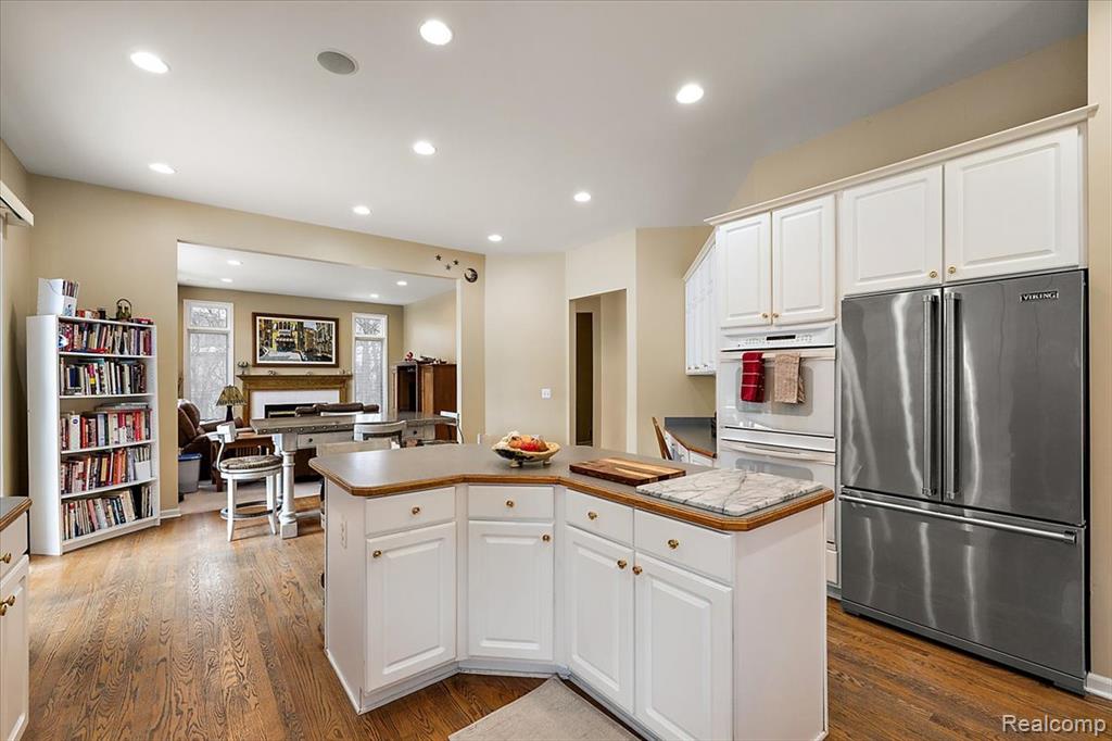 7108 Branford Court, West Bloomfield, MI — Photo 17