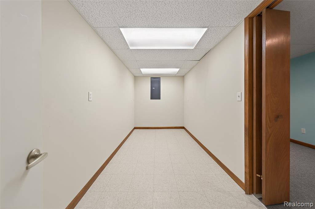 47140 Hunters Chase Drive, Macomb, MI 48042 — Photo 29