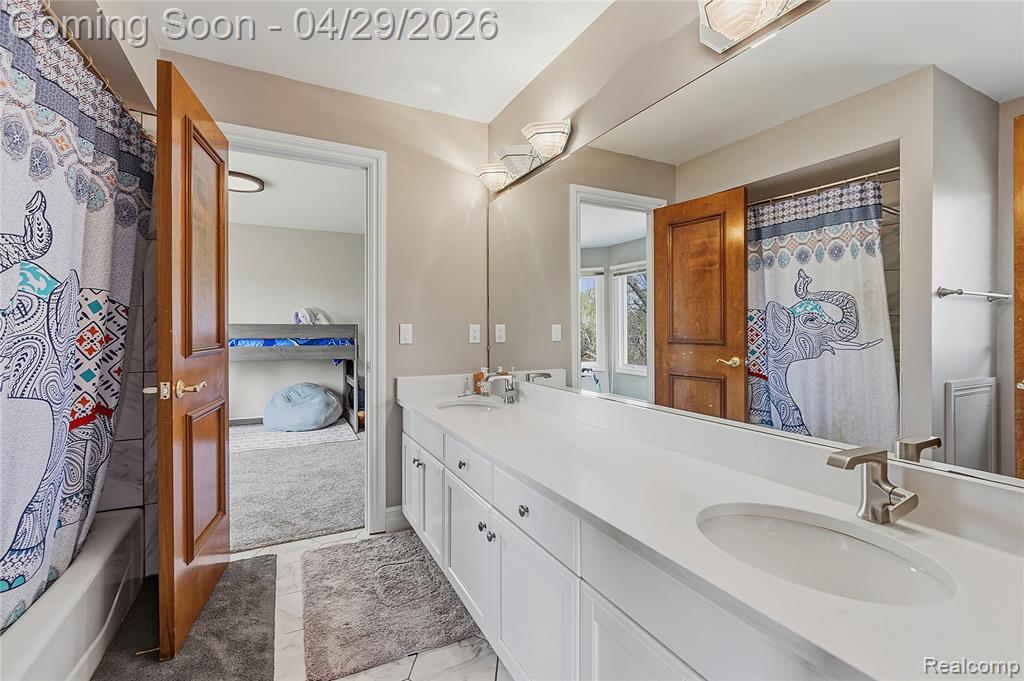 1920 Vinsetta Court, Rochester, MI 48306 — Photo 44