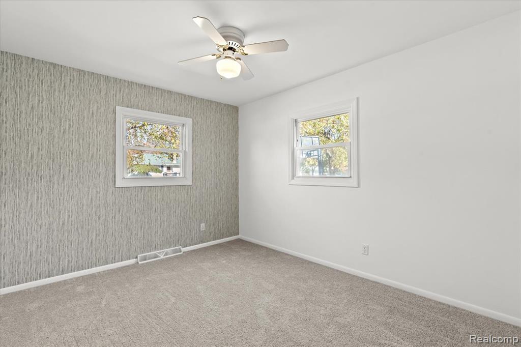 397 Pocahontas Trail, Oxford, MI 48371 — Photo 18