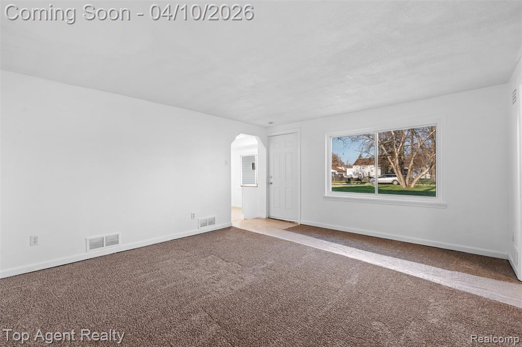 23615 Columbus Avenue, Warren, MI 48089 — Photo 10