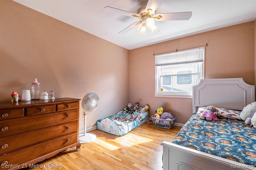 4413 OLD CARRIAGE Road, Flint, MI 48507 — Photo 17