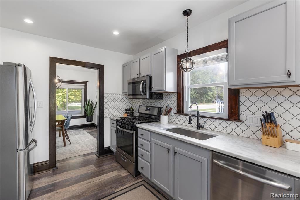 709 E Clinton Street, Howell, MI 48843 — Photo 10