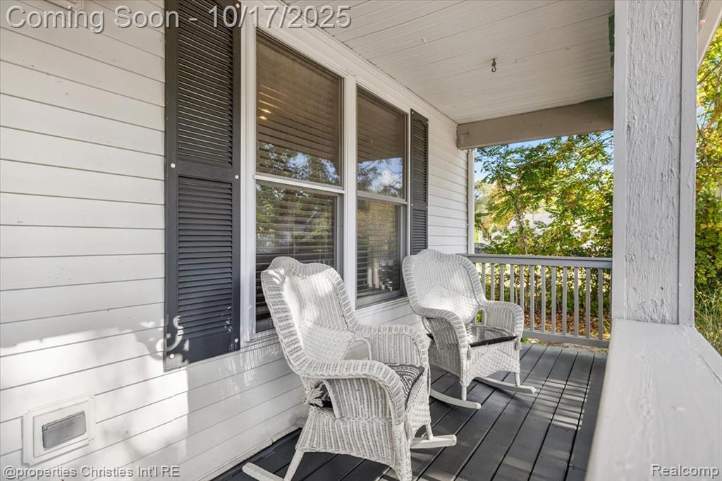 3076 Pridham Street, Keego Harbor, MI 48320 — Photo 34