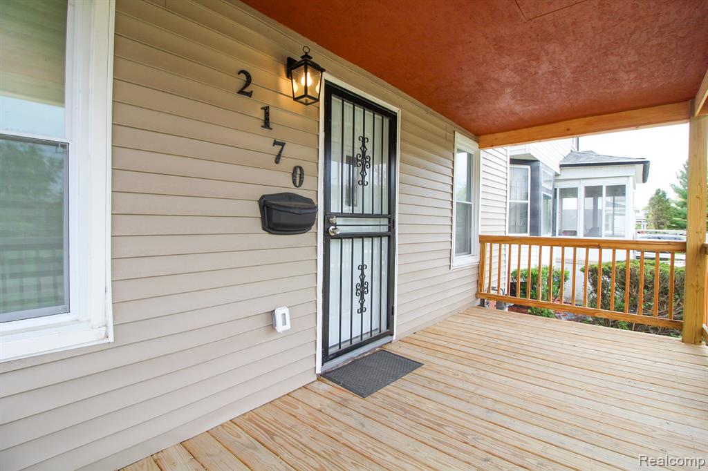 2170 MONTCLAIR Street, Detroit, MI 48214 — Photo 3