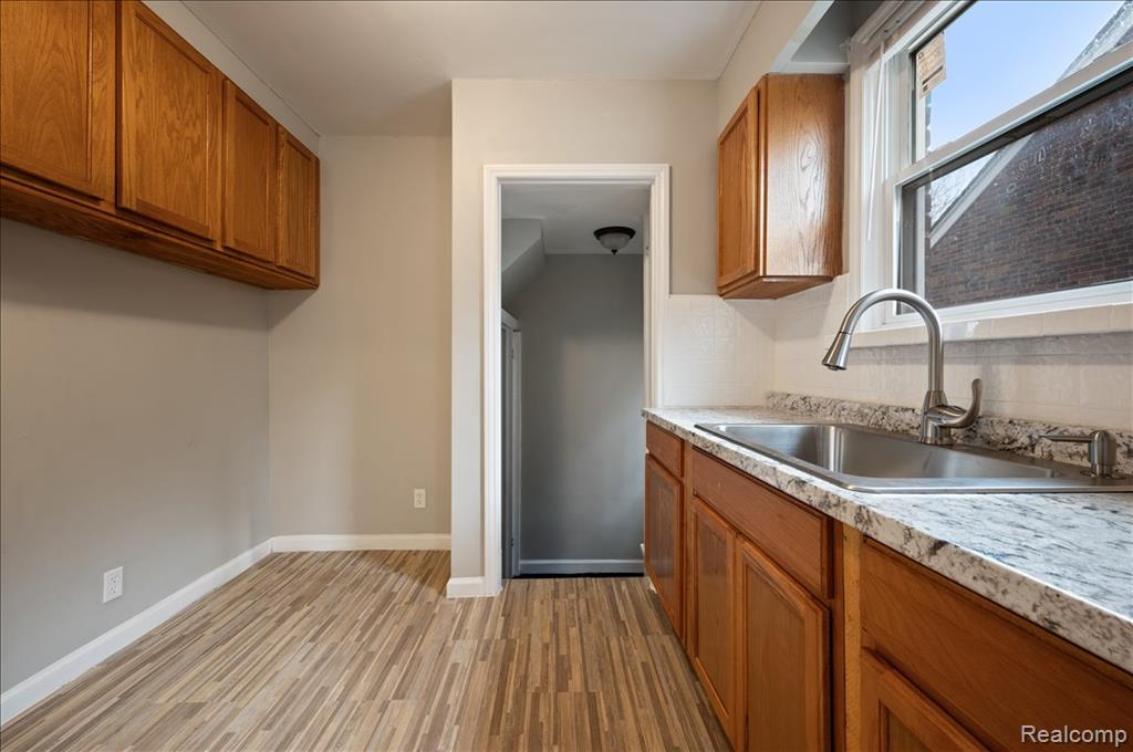 5534 OLDTOWN Street, Detroit, MI 48224 — Photo 12