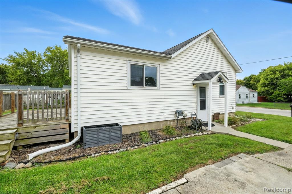 8093 Crapo Street, Swartz Creek, MI 48473 — Photo 17