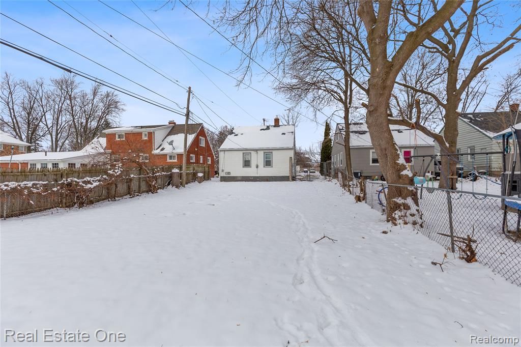 305 Liberty Street, Pontiac, MI 48341 — Photo 16