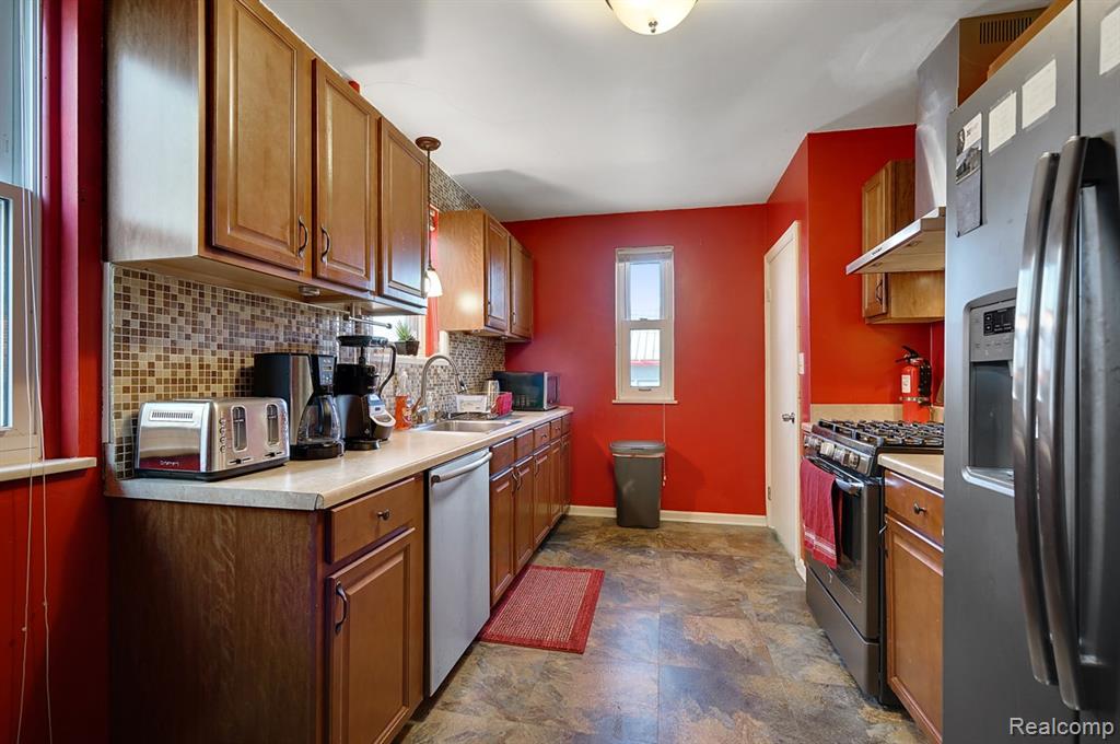 839 E Bennett Avenue E, Ferndale, MI 48220 — Photo 9