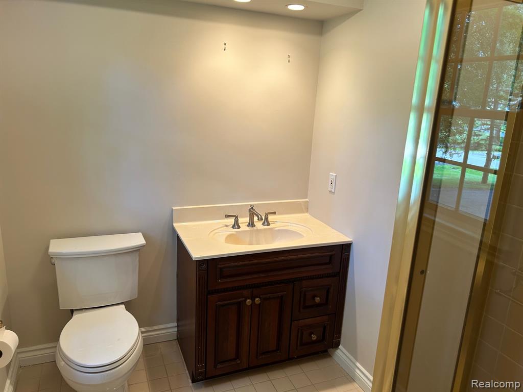 5352 W Doherty Drive, West Bloomfield, MI 48323 — Photo 5