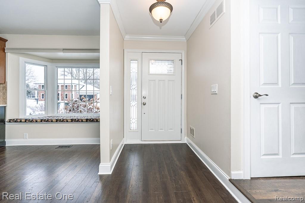 732 Rutgers Road, Rochester Hills, MI 48309 — Photo 2