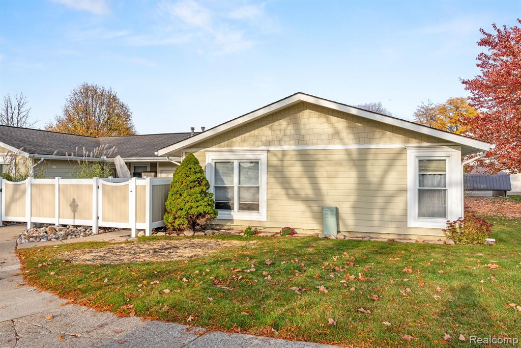 39727 VILLAGE WOOD Lane, Novi, MI — Photo 3