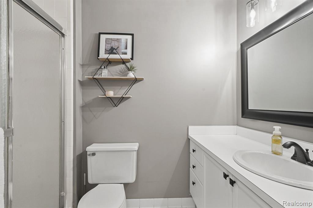 724 S Milford Road, Milford, MI 48381 — Photo 17