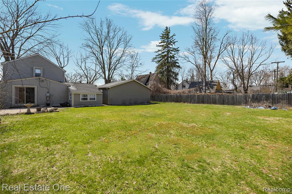 4058 Lomley Avenue, Waterford, MI 48329 — Photo 54