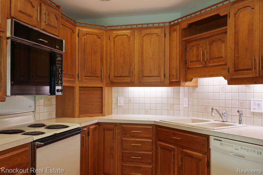 243 Cherry Street, Frankenmuth, MI 48734 — Photo 23