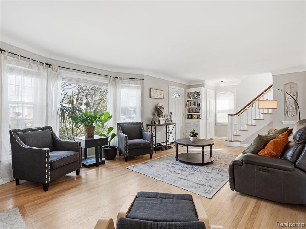 2073 Lochmoor Boulevard, Grosse Pointe Woods, MI 48236 — Photo 8