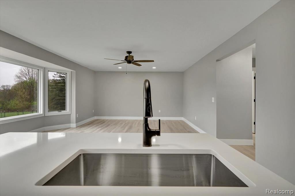 7341 Wood Pointe Drive, Almont, MI 48003 — Photo 15