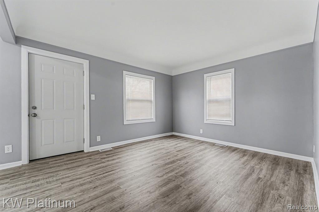 7527 Toepfer Road, Warren, MI 48091 — Photo 3