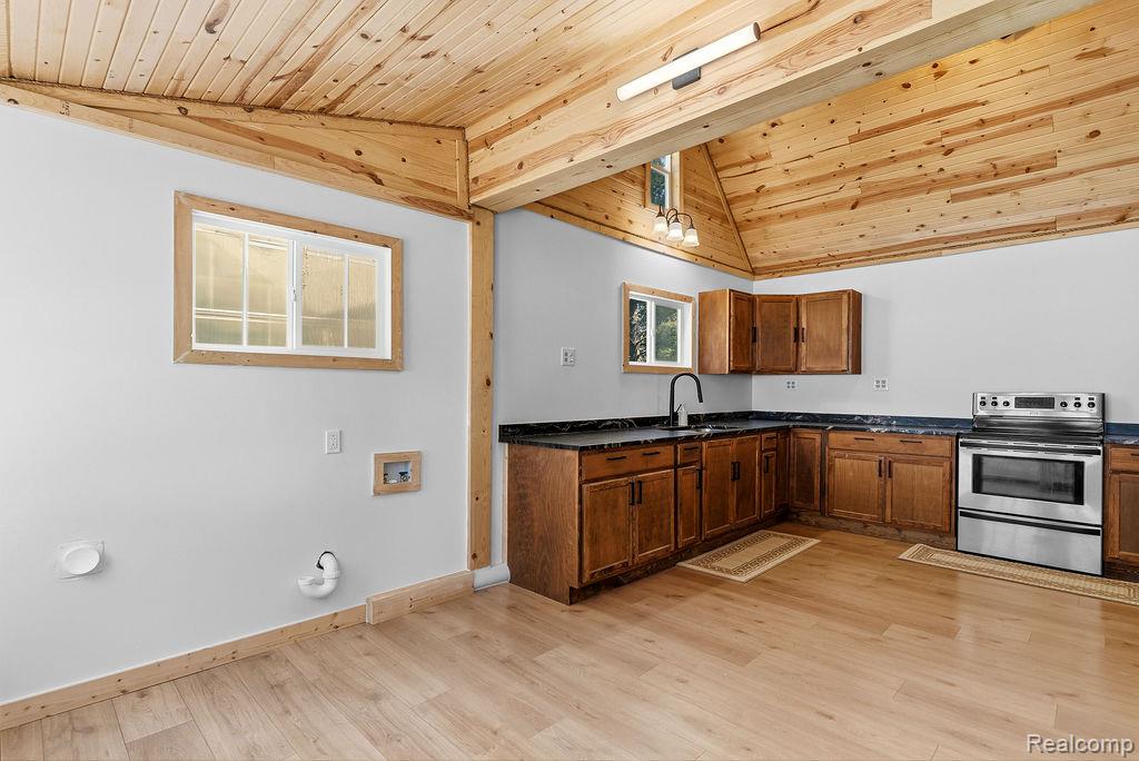 6256 Turner Road, Flushing, MI 48433 — Photo 8