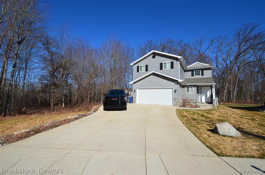 350 Fountain Park Drive, Waterford, MI 48327 — Photo 3