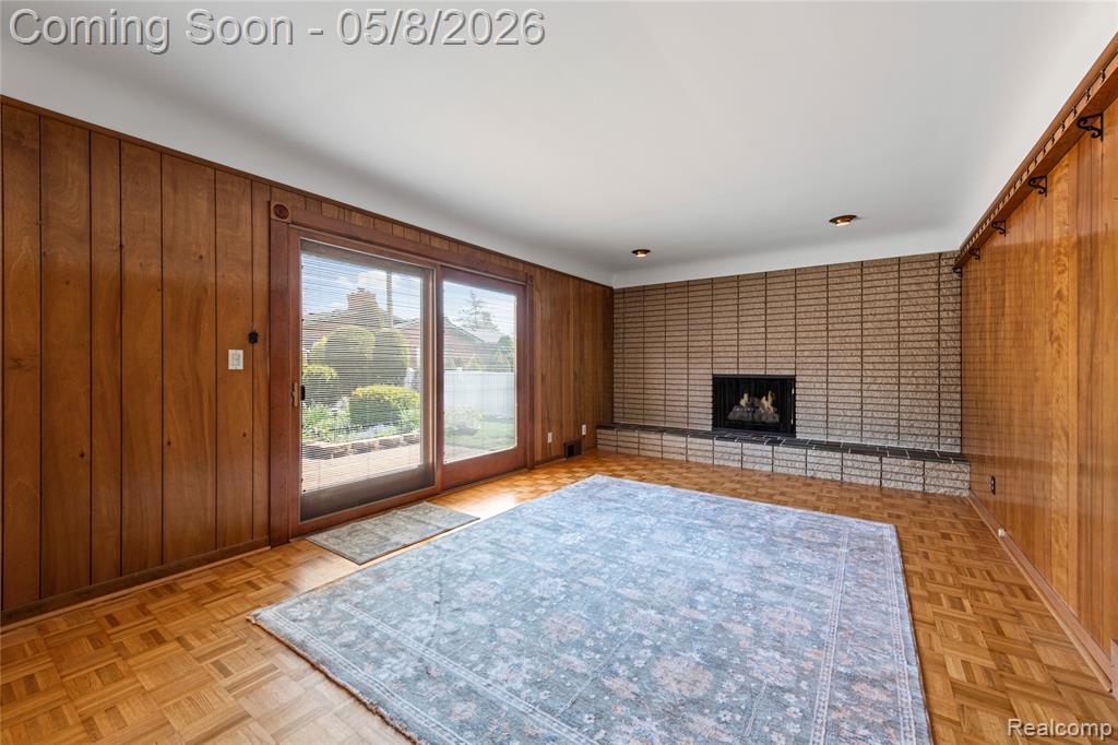 690 Briarcliff Drive, Grosse Pointe Woods, MI 48236 — Photo 19