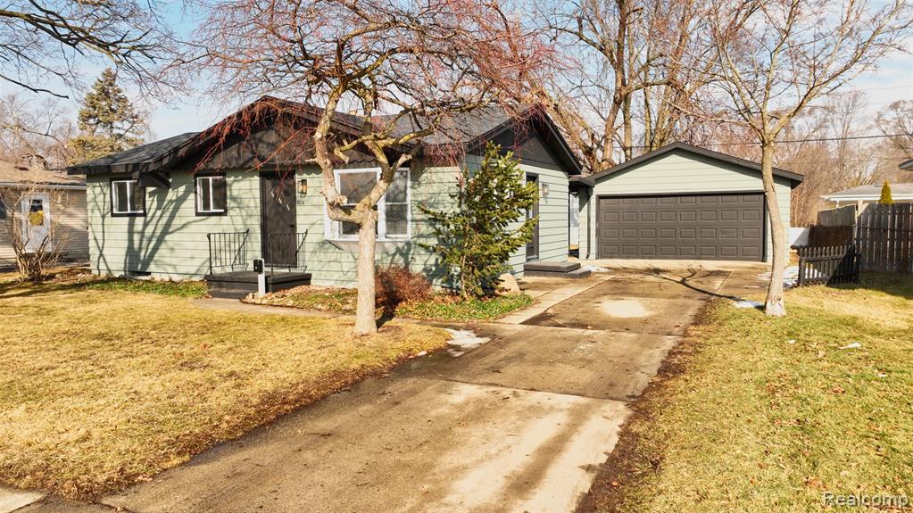 904 Oakview Drive, Saginaw, MI 48604 — Photo 2