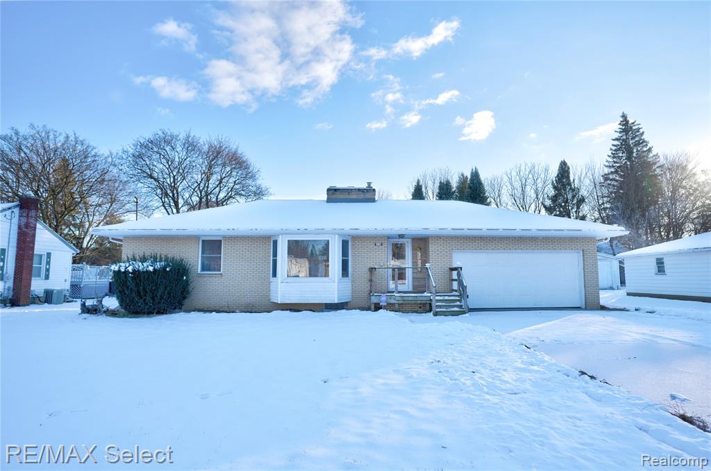 4298 Farmcrest Street, Burton, MI 48509 — front exterior