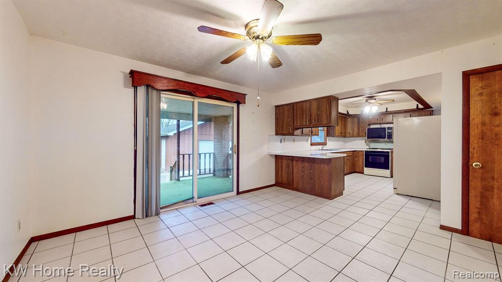 837 GROVE Road, Ypsilanti, MI 48198 — Photo 4