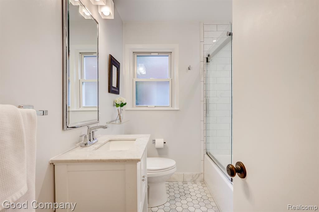 605 HELENE Avenue, Royal Oak, MI 48067 — Photo 20