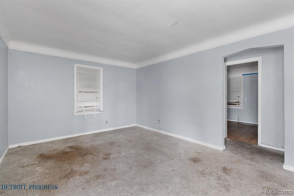 8865 GREENVIEW Avenue, Detroit, MI 48228 — Photo 3