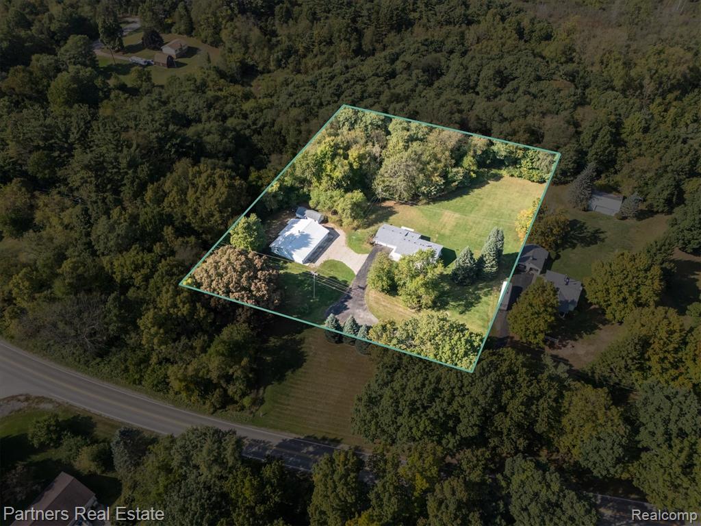 6505 Strawberry Lake Road, Hamburg, MI — Photo 67