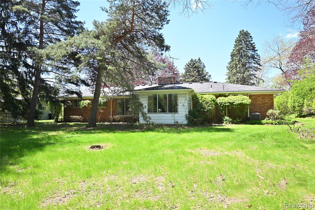2765 Lahser Road, Bloomfield Hills, MI 48304 — Photo 26