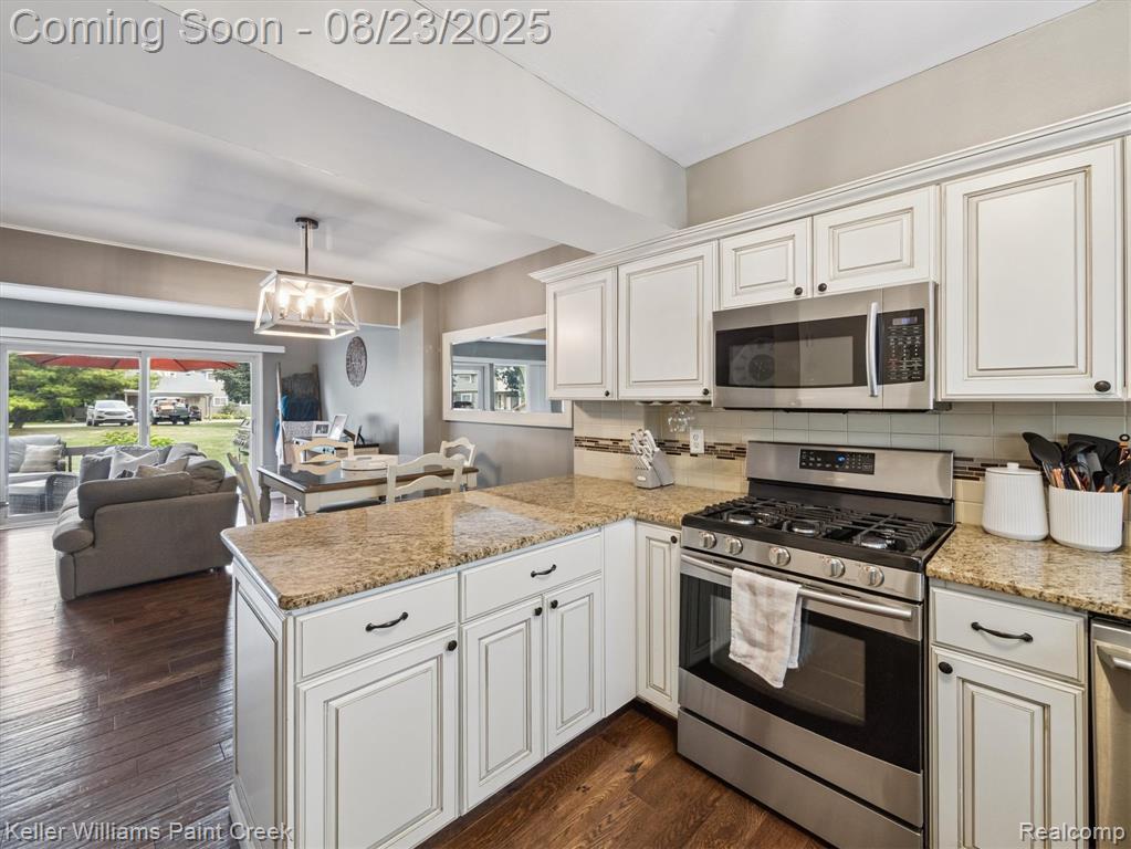 751 Kirts Boulevard, Troy, MI 48084 — Photo 13