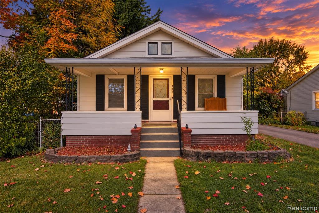 225 Roland Street, Belleville, MI 48111