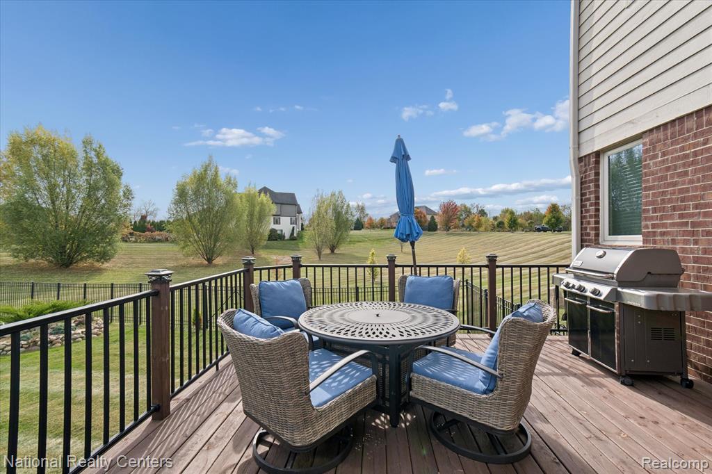 9888 Meadow View Court, Northville, MI 48167 — Photo 58