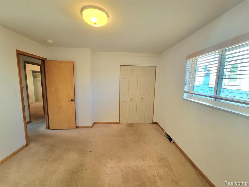 7290 WIEGAND, Center Line, MI 48015 — Photo 17