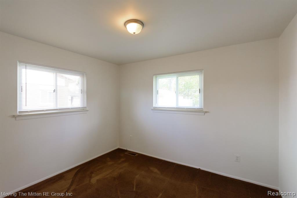 9421 VAN BUREN Street, Van Buren, MI 48111 — Photo 11