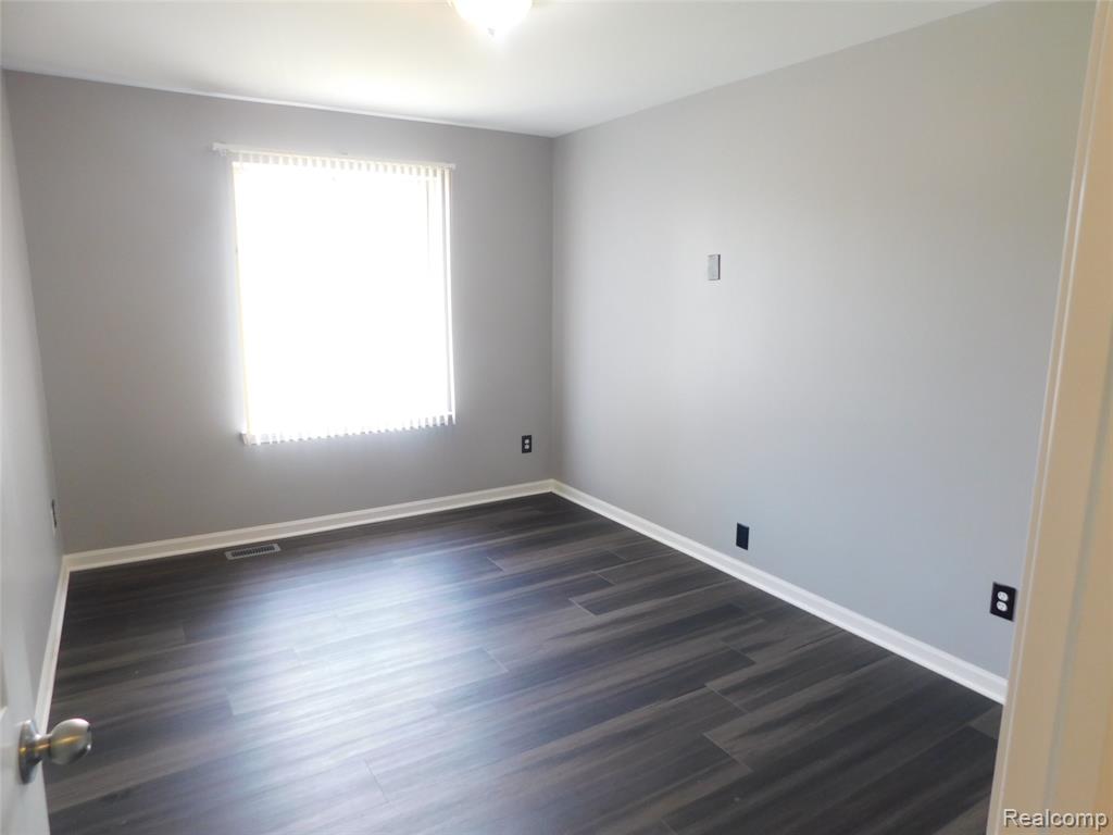 52025 HICKORY Drive, Chesterfield, MI 48047 — Photo 35